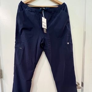 Figs Men's Slim Cairo FREEx LINED Cargo Scrub Pants Large Navy NWT